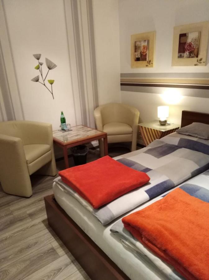 Hotel Garni "Adria" Windhagen Eksteriør billede