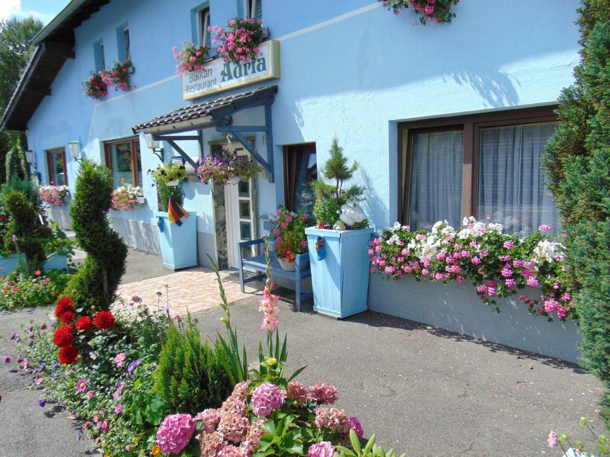 Hotel Garni "Adria" Windhagen Eksteriør billede